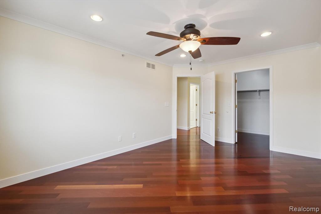 29399 GLEN OAKS Boulevard E, Farmington Hills, MI 48334 — Photo 22