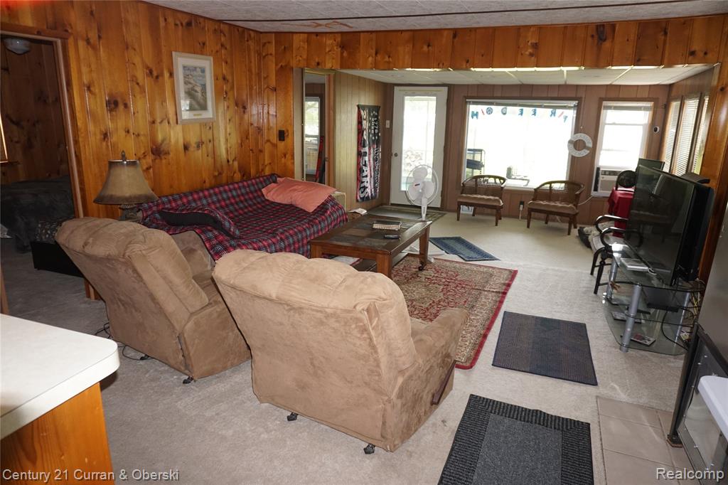 11853 Patterson Lake Dr, Pinckney, MI 48169 — Photo 14