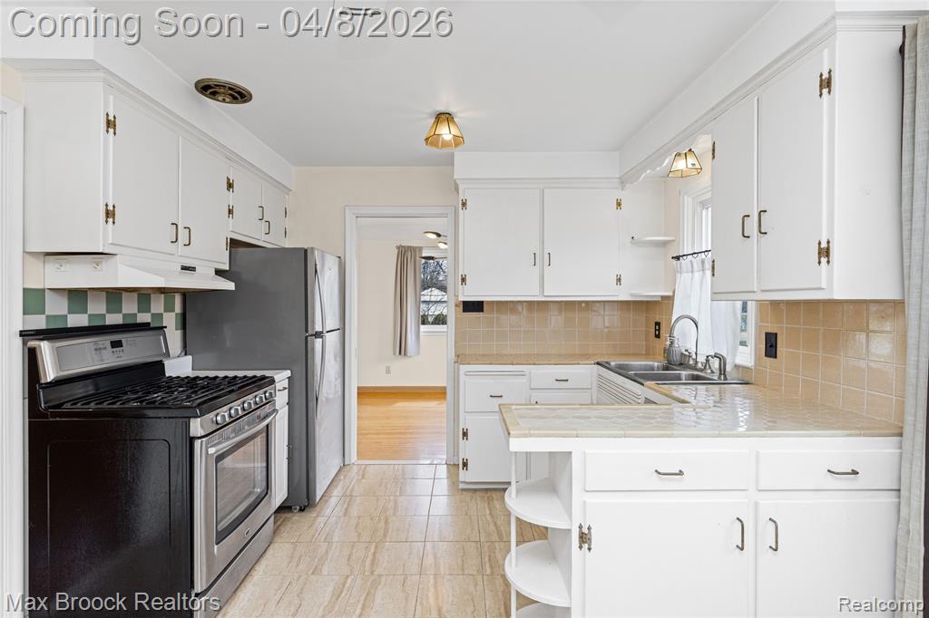 17000 W 13 Mile Road, Beverly Hills, MI 48025 — Photo 15