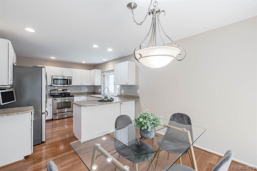 43221 Pointe Drive, 57, Clinton Twp, MI 48038 — Photo 12