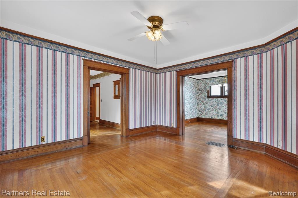 415 W Sibley Street, Howell, MI 48843 — Photo 8