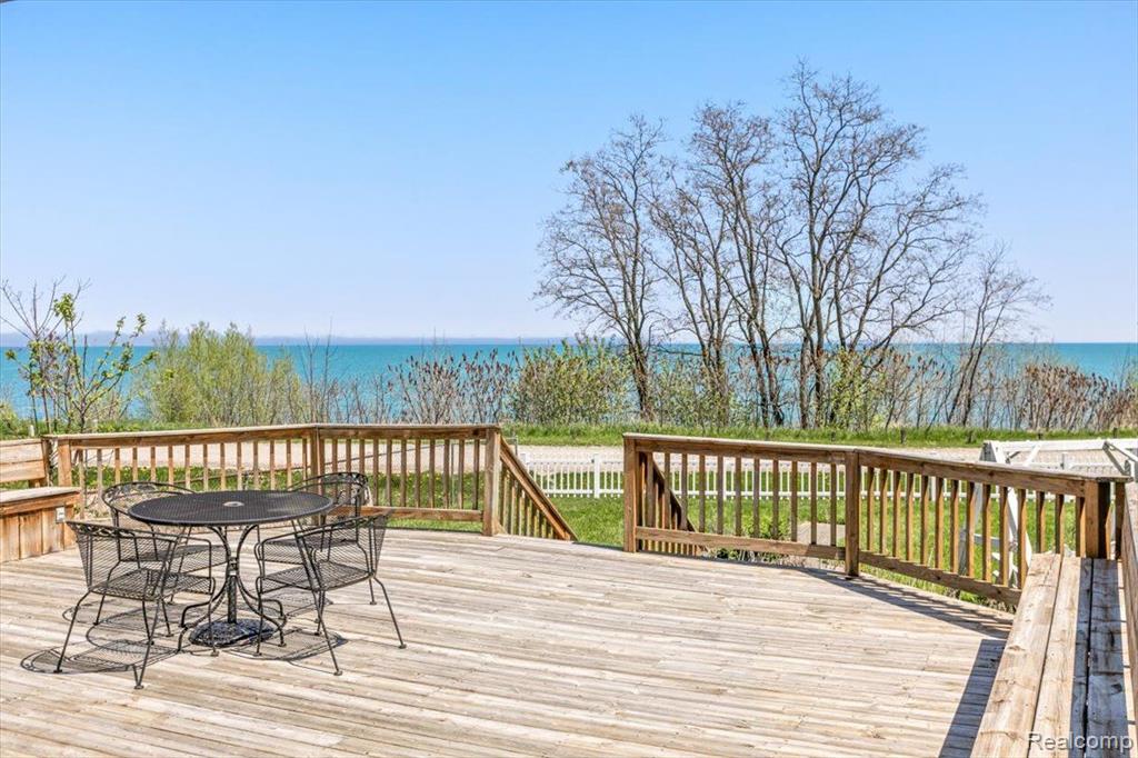 7158 LAKEVIEW Drive, Lexington, MI 48450 — Photo 30