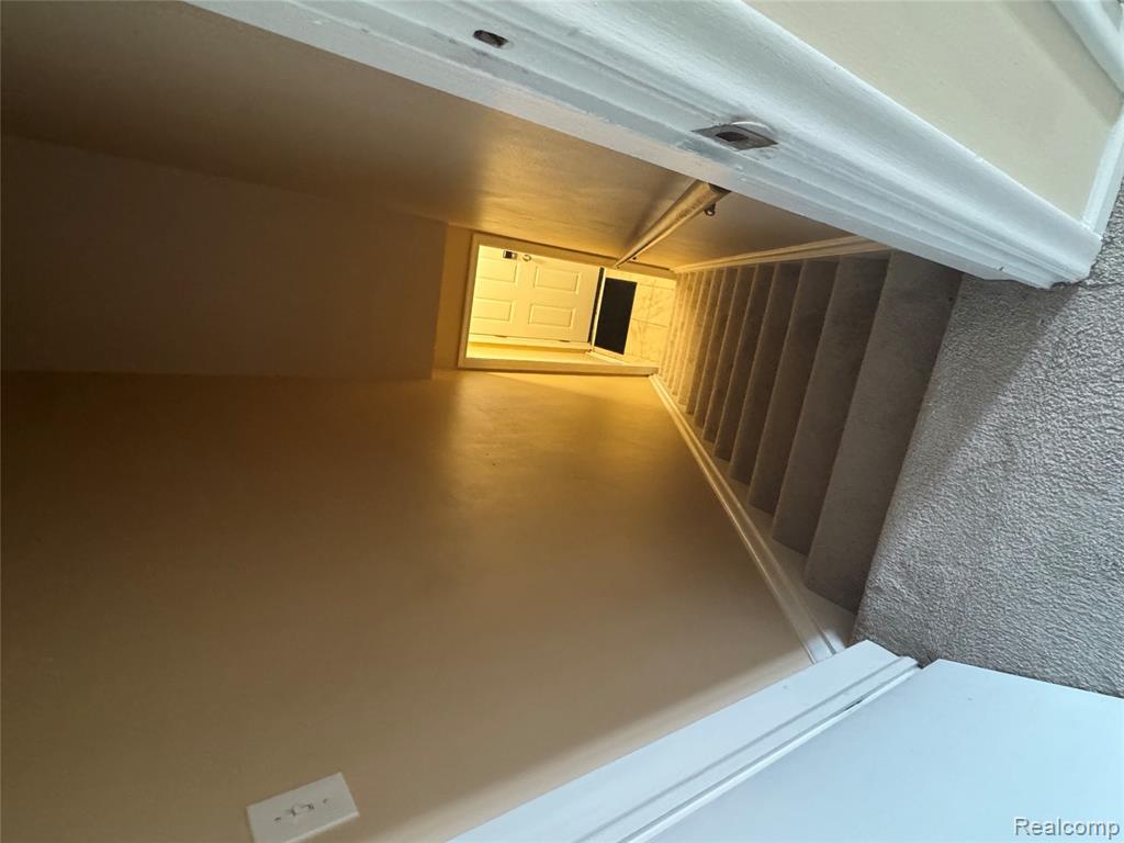 734 Harcourt Road, Grosse Pointe Park, MI 48230 — Photo 17