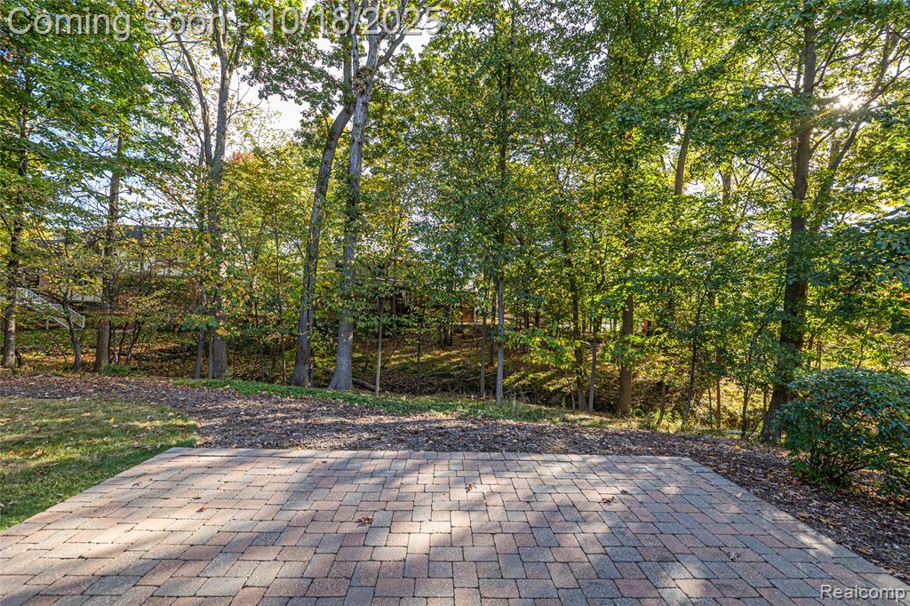 448 Streamview Court, Rochester Hills, MI 48309 — Photo 35
