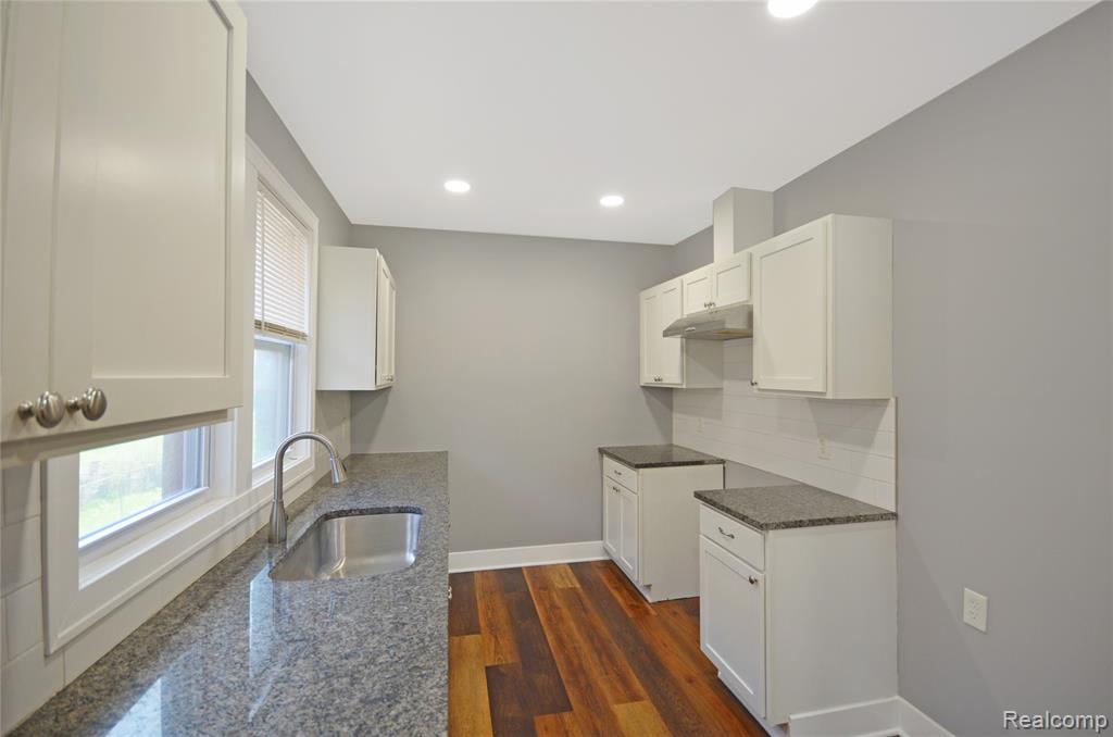 2253 Gladstone Street, Detroit, MI 48206 — Photo 27