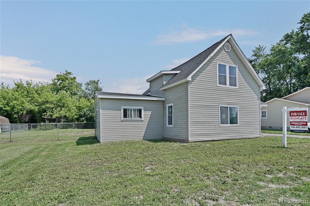 914 Chartier Street, Marine, MI — Photo 3