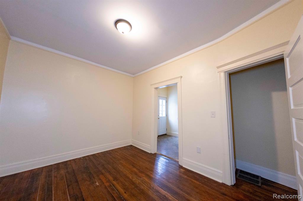 14536 E JEFFERSON Avenue, Detroit, MI 48215 — Photo 26