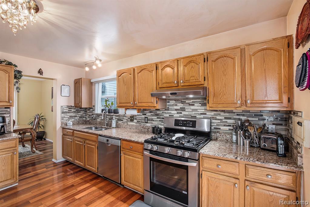862 Polo Place, Auburn Hills, MI 48326 — Photo 13