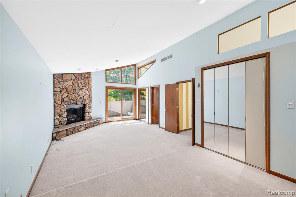 8027 Berkshire Drive, Grosse Ile, MI 48138 — Photo 21