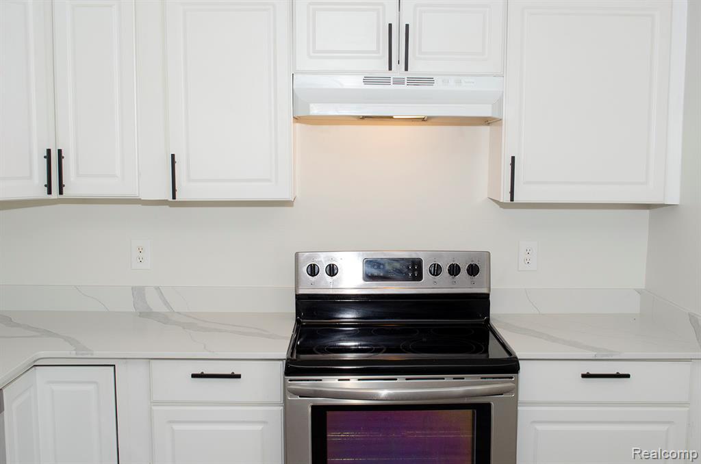 5850 Deering Street, Garden City, MI — Photo 16