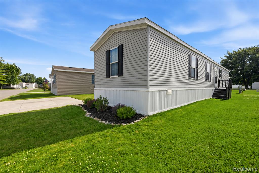 46545 Le Grande Boulevard, 978, Macomb, MI 48044 — Photo 2