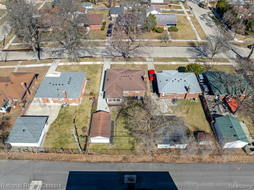 8875 KENBERTON Drive, Oak Park, MI 48237 — Photo 36