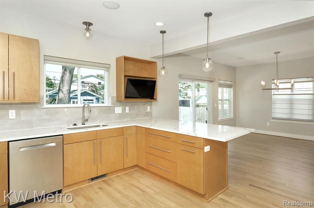 602 CHERRY Avenue, Royal Oak, MI 48073 — Photo 12