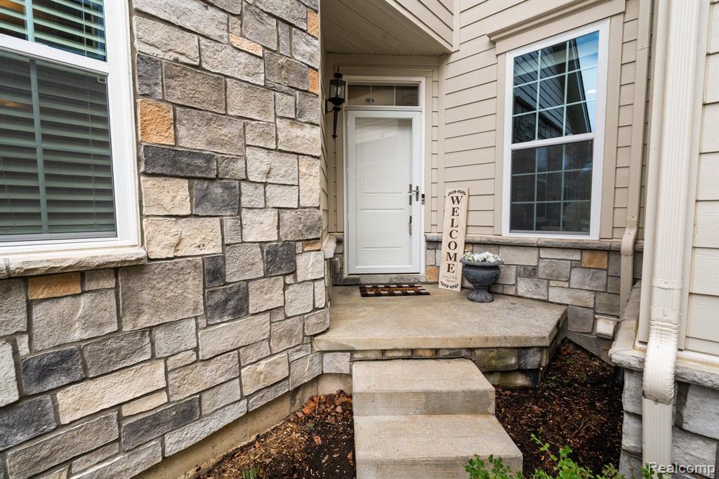 23959 SEMINOLE, Novi, MI — Photo 4