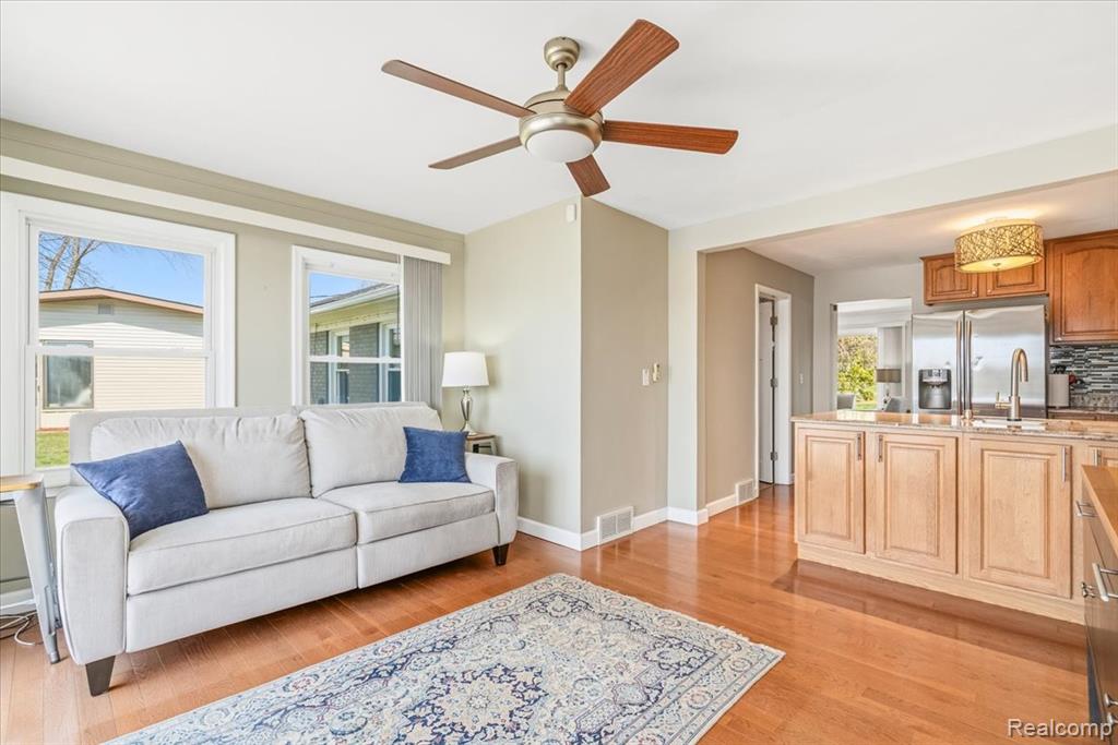47969 Merle Court, Belleville, MI 48111 — Photo 16