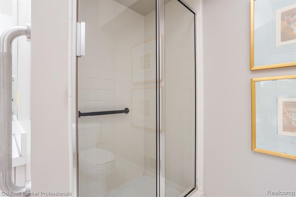 589 CAMBRIDGE Way, 566, Bloomfield Hills, MI 48304 — Photo 29
