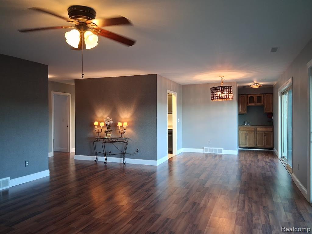 8504 Pepper Ridge Drive, Grand Blanc, MI 48439 — Photo 14
