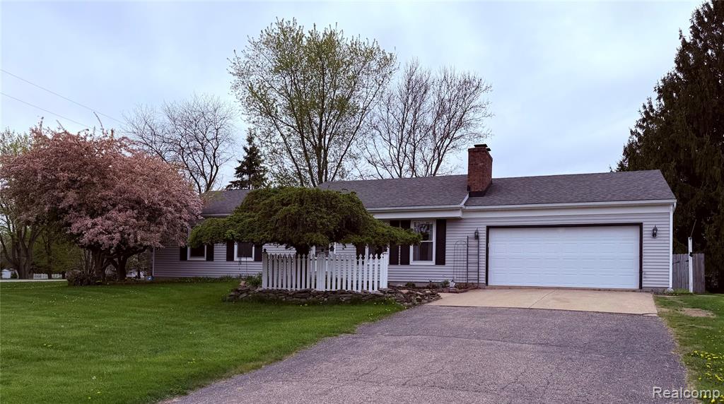 1055 W Northwood Drive, Caro, MI 48723 — Photo 3