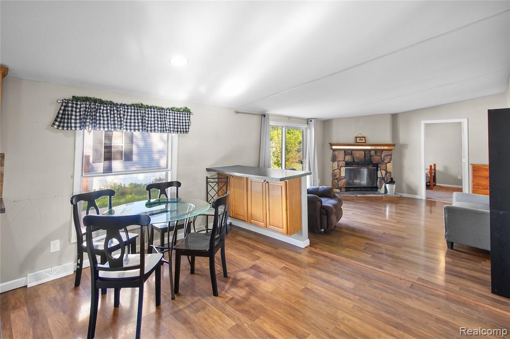 85 Oak Ridge, Monroe, MI 48161 — Photo 11