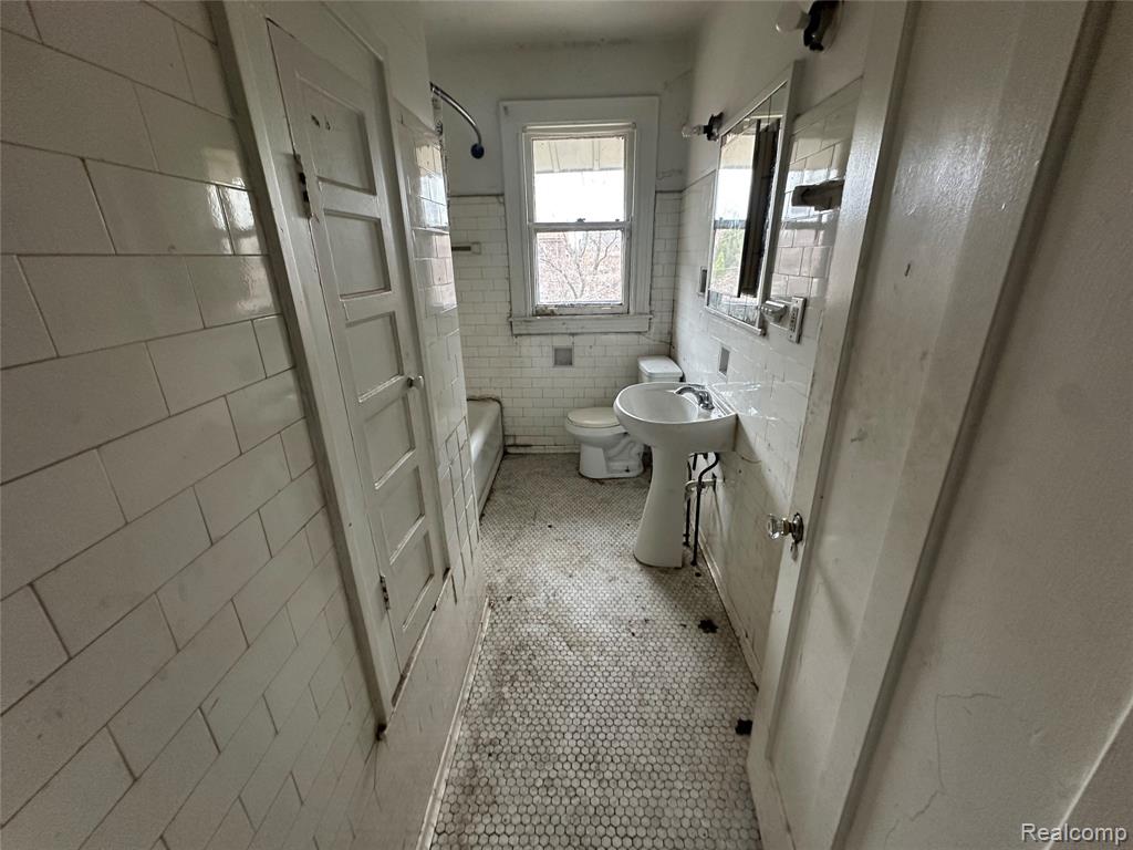 2660 Webb Street, Detroit, MI 48206 — Photo 5