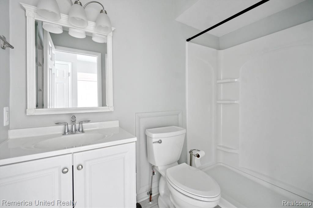 507 W HIGHLAND Road, D-9, Howell, MI 48843 — Photo 19