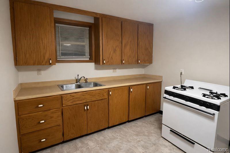 68250 GRAND TRUNK Avenue, Richmond, MI 48062 — Photo 4