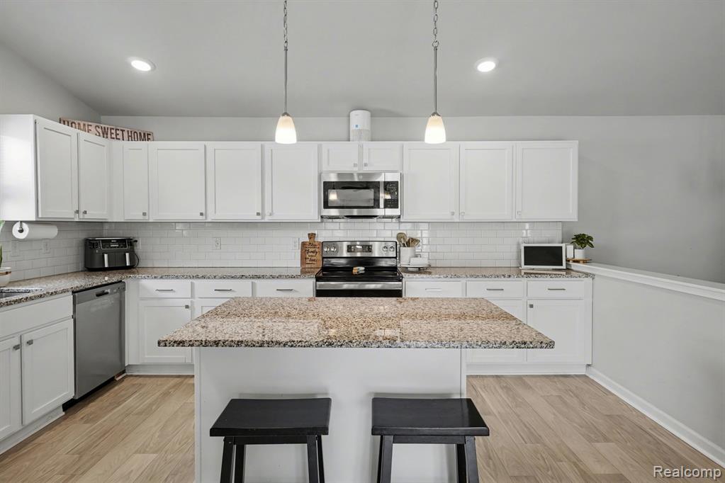 202 Creek Pointe Circle, Durand, MI 48429 — Photo 9