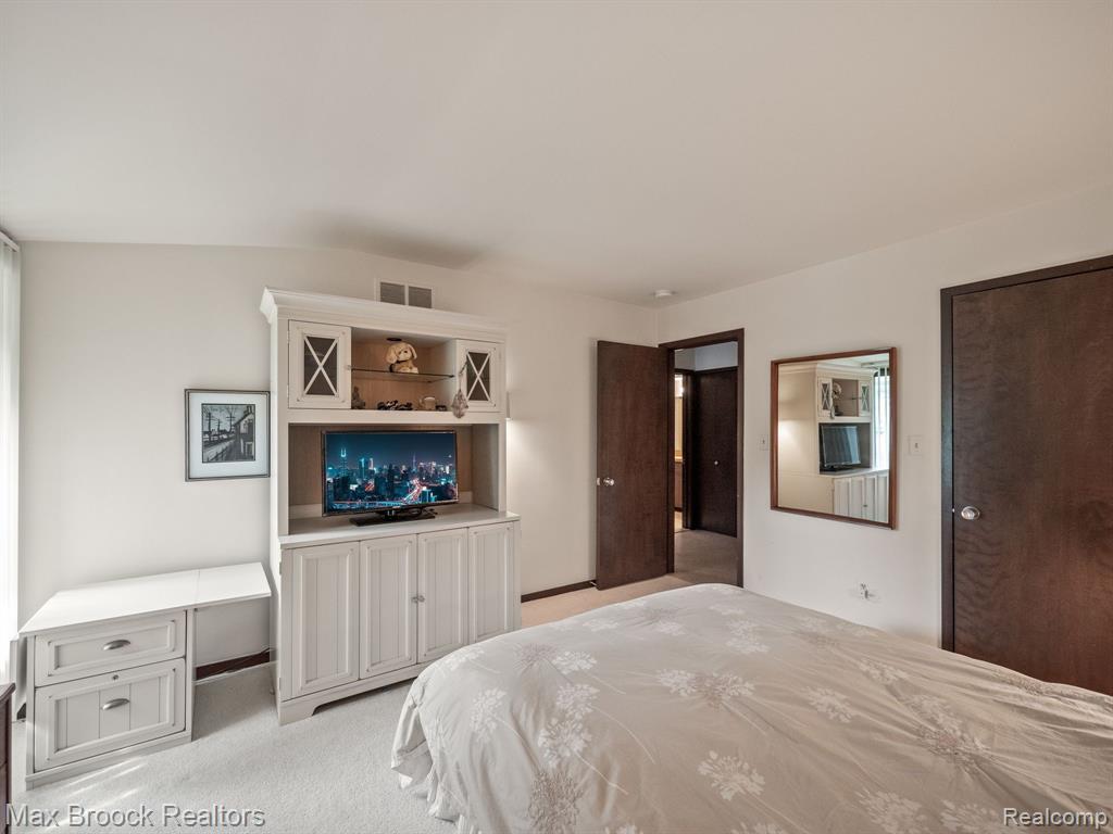 7448 STONY RIVER Court, Bloomfield Hills, MI 48301 — Photo 14