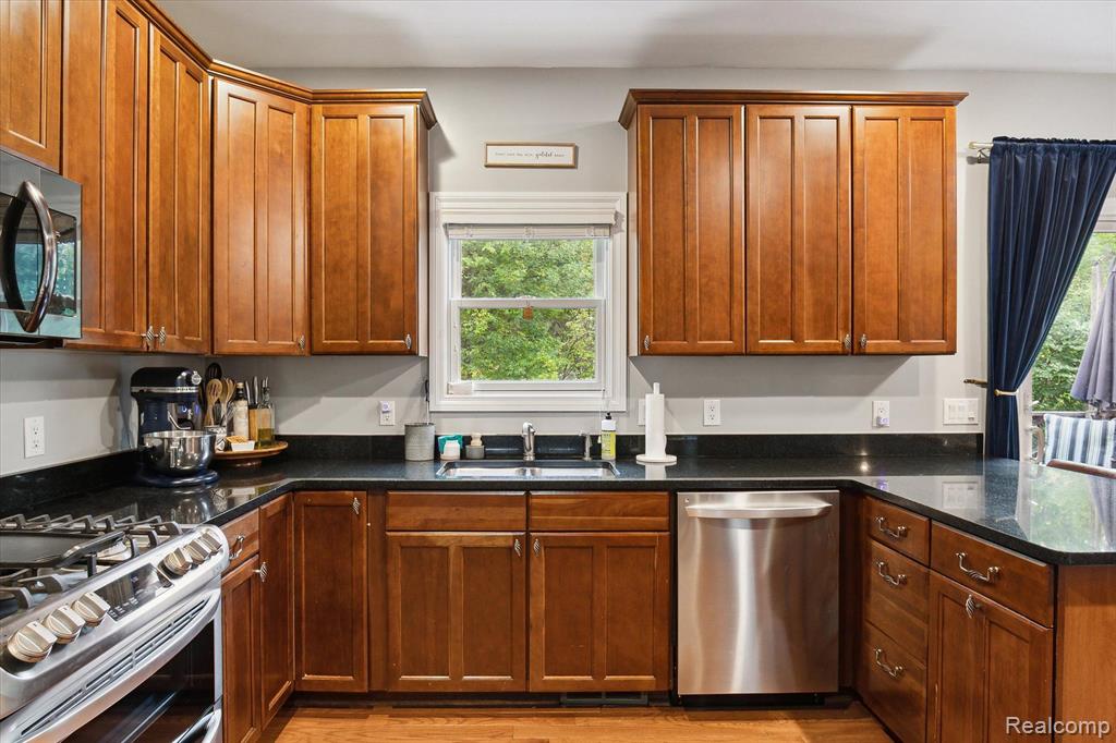 4198 OAK Street, Grand Blanc, MI 48439 — Photo 16