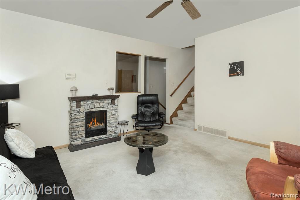 431 KINROSS Avenue, Clawson, MI — Photo 4