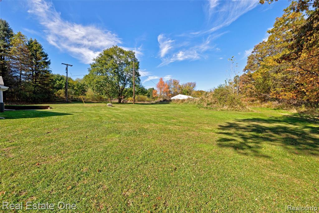 9150 Rattalee Lake Road, Clarkston, MI 48348 — Photo 35