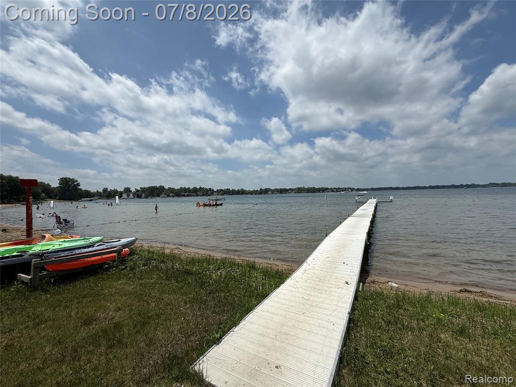 756 Cedarlawn Road, Waterford, MI 48328 — Photo 22