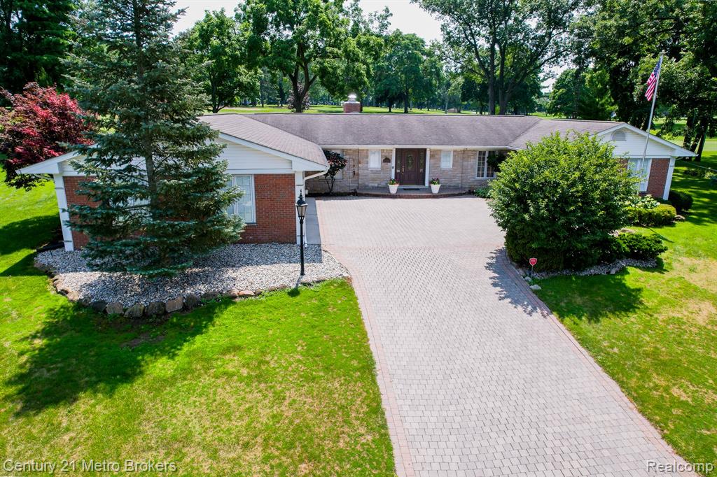 9270 Hidden Valley Court, Grand Blanc, MI 48439 — Photo 3