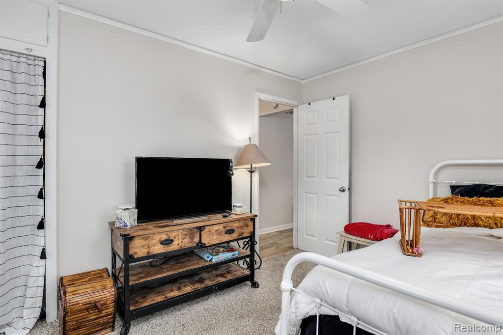 626 E Windemere Avenue, Royal Oak, MI 48073 — Photo 22