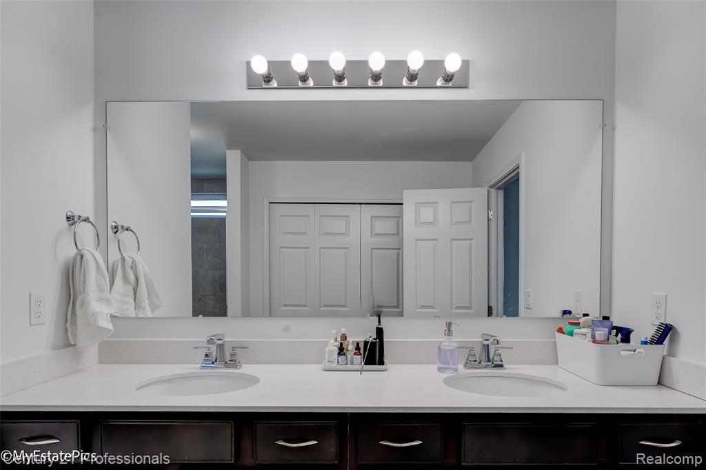 58775 Gidran Drive, South Lyon, MI 48178 — Photo 48