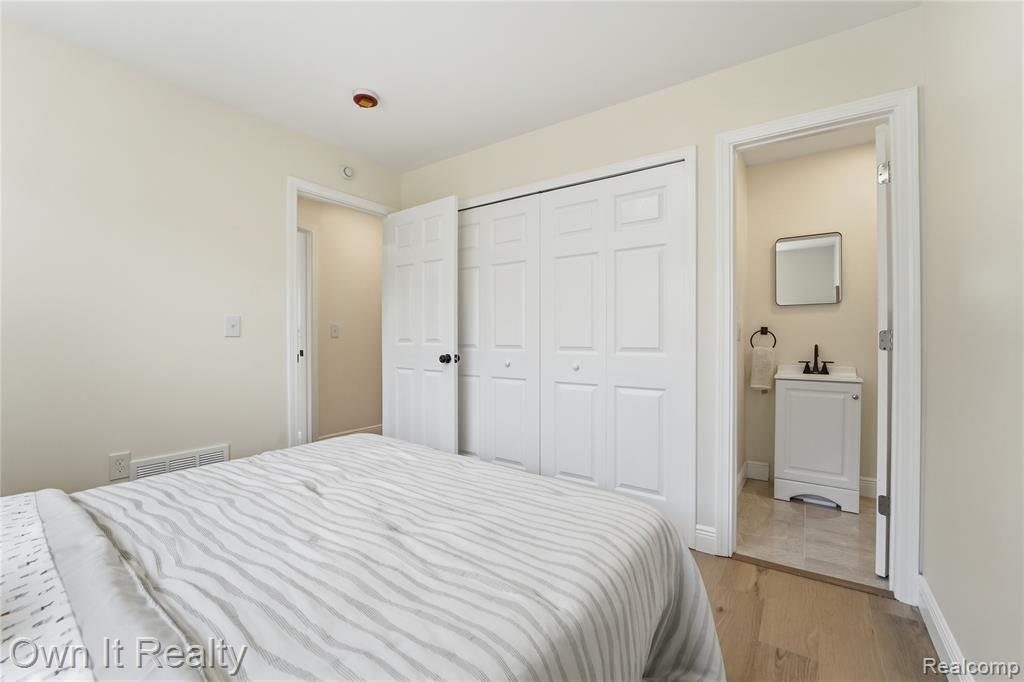 597 Eugene Street, Ypsilanti, MI 48198 — Photo 21