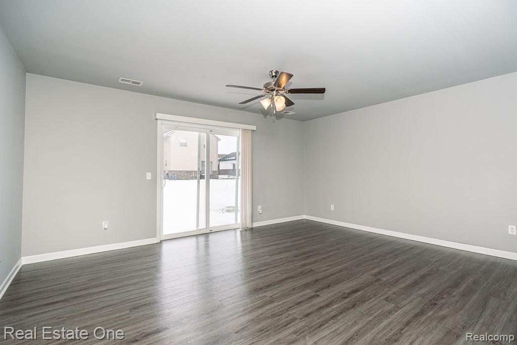 2249 Legacy Drive, Burton, MI 48519 — Photo 11