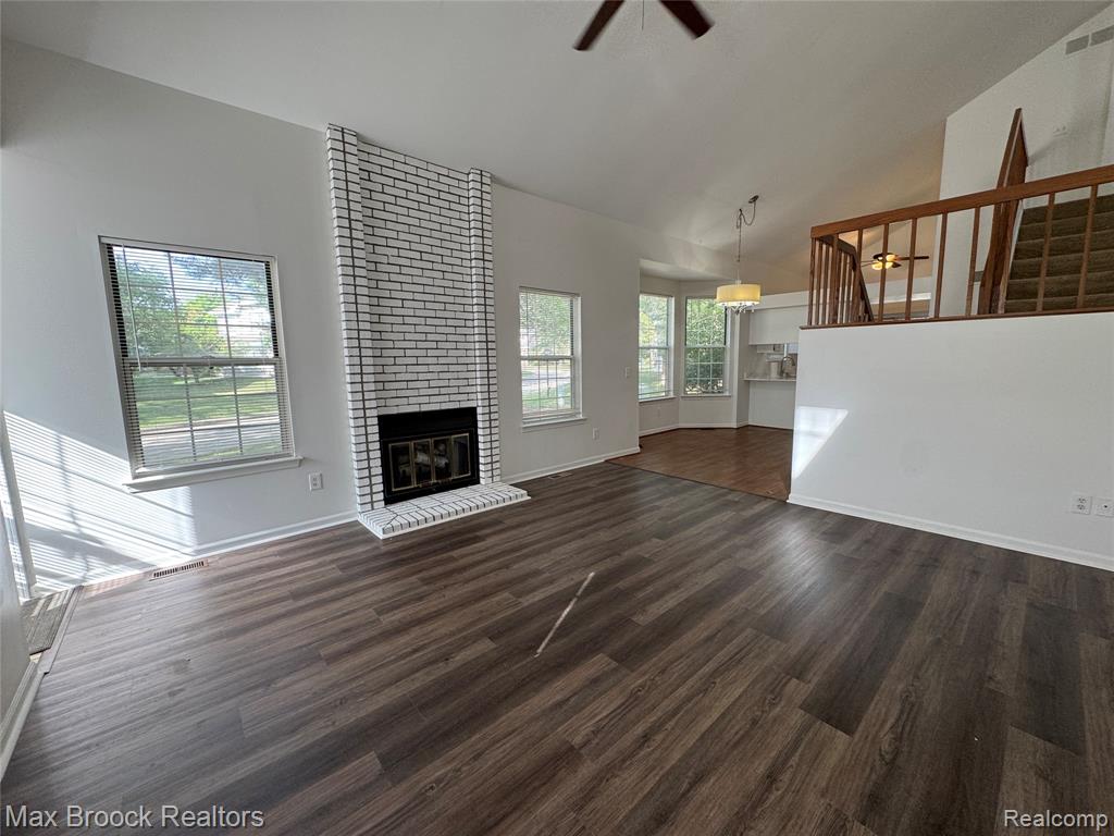 6620 Fireside Court, West Bloomfield, MI — Photo 2