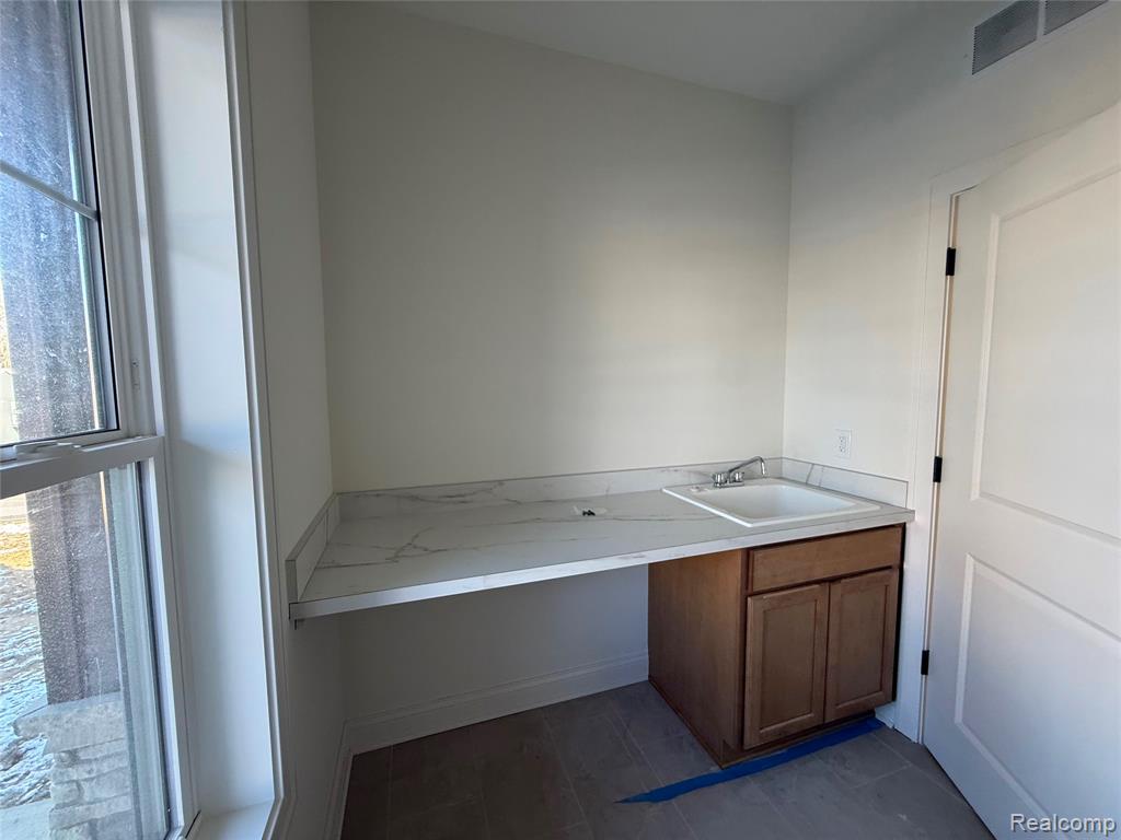 9744 Chalfonte Drive, Brighton, MI 48116 — Photo 15