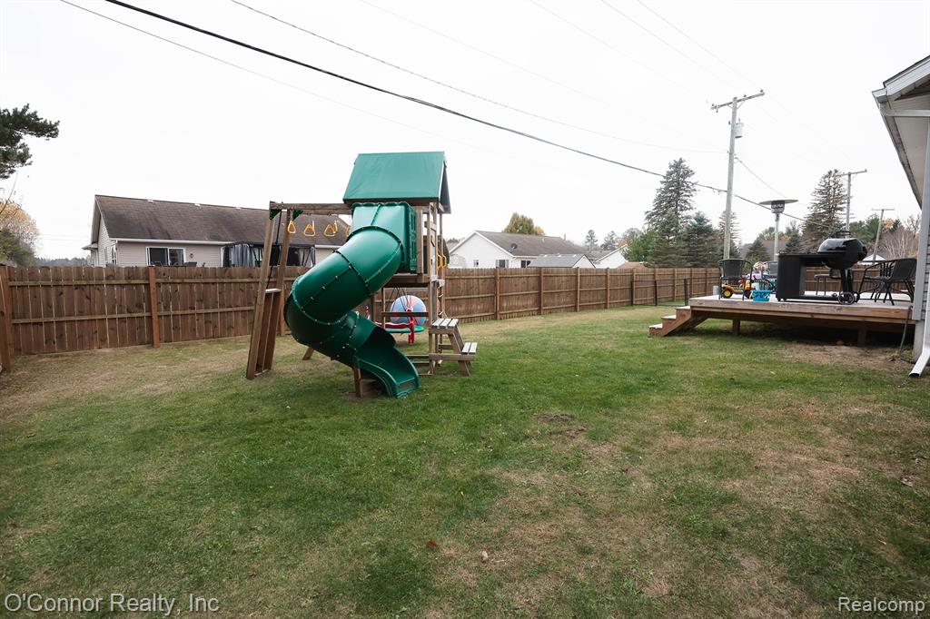 2007 Edward Lane E, MI — Photo 22