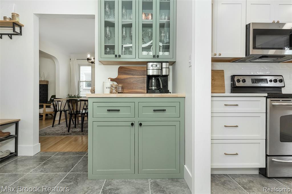 430 N Altadena Avenue, Royal Oak, MI 48067 — Photo 16
