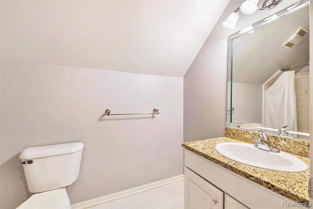 16480 DUSKLIGHT Drive, Fenton, MI 48430 — Photo 23