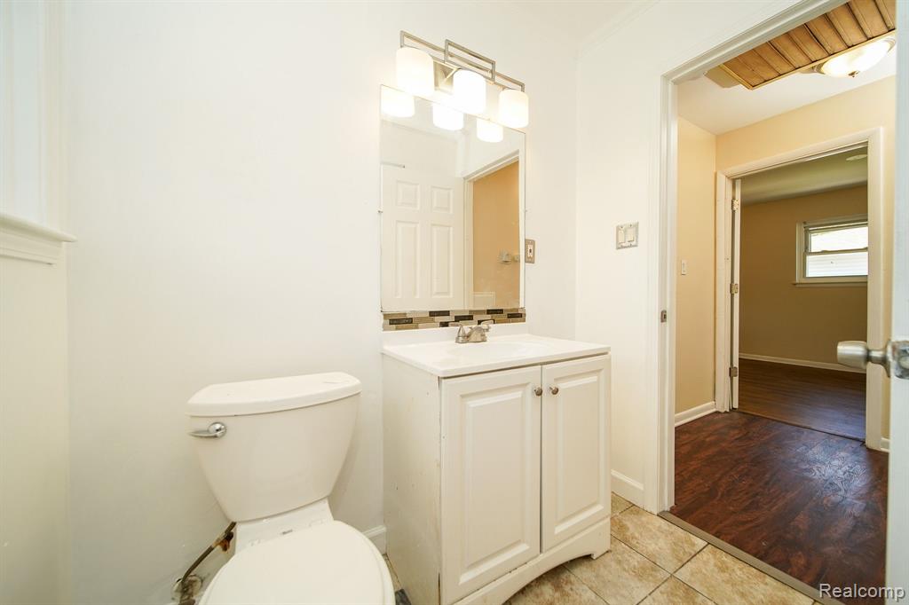 4620 DUDLEY Street, Dearborn Heights, MI 48125 — Photo 36