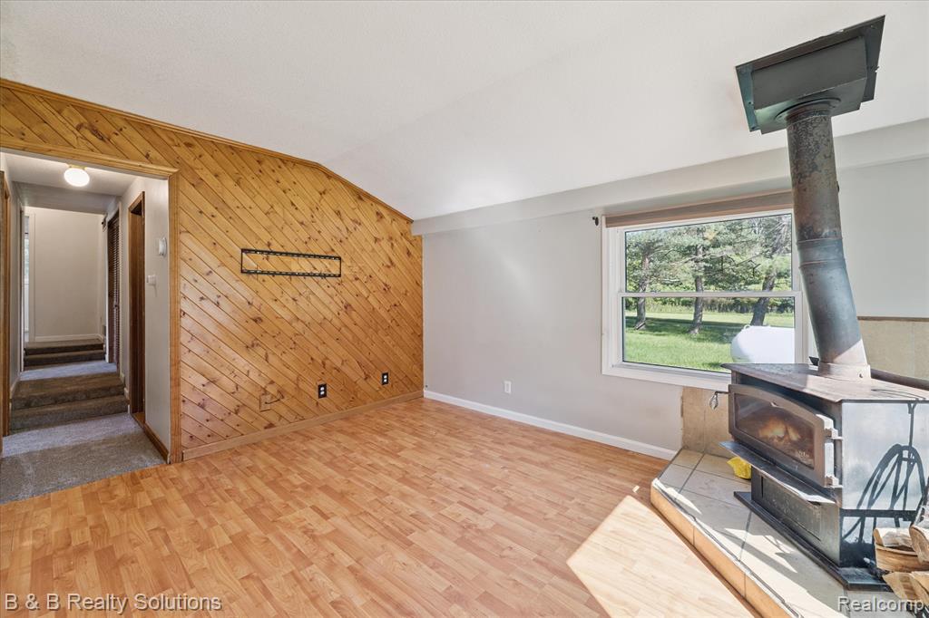5159 Millis Road, North Branch, MI 48461 — Photo 9