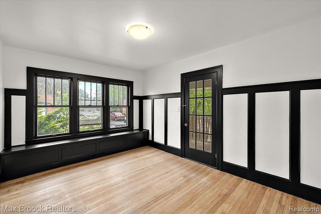 503 N WASHINGTON Avenue, Royal Oak, MI 48067 — Photo 13