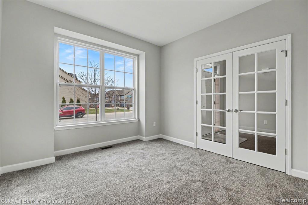 4817 W Stonegate Circle, Lake Orion, MI — Photo 18