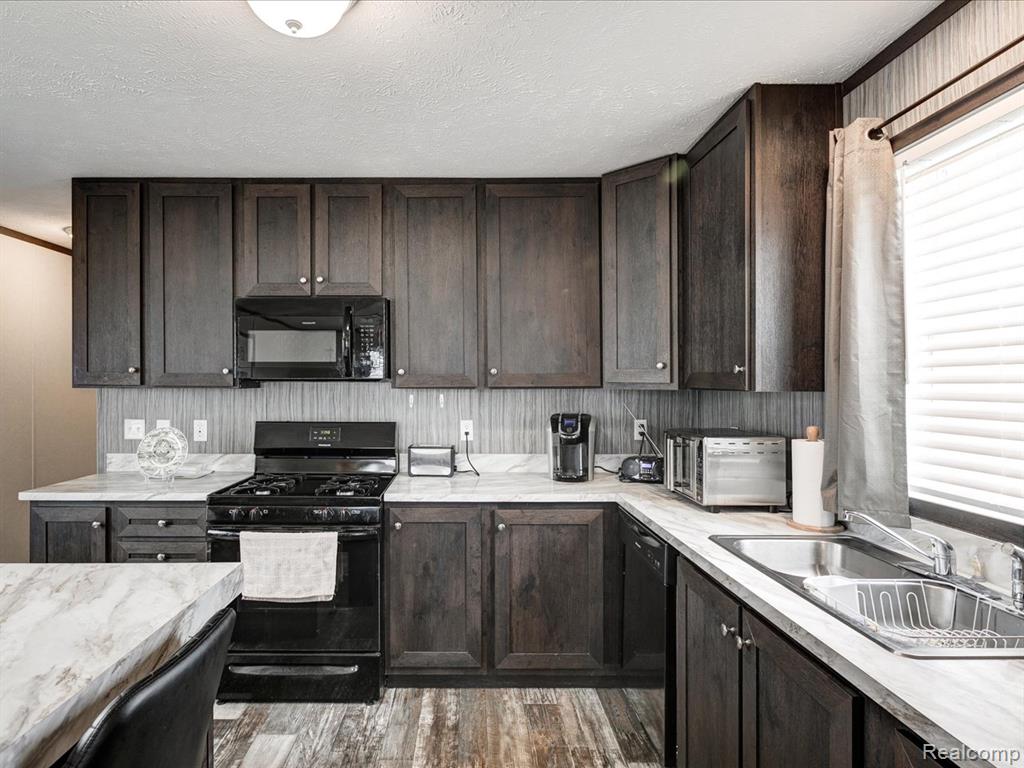265 Westbrook Court, Port Huron, MI 48060 — Photo 11