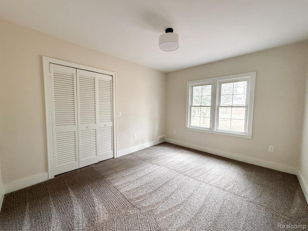 6076 Hugh Street, Burton, MI 48509 — Photo 7