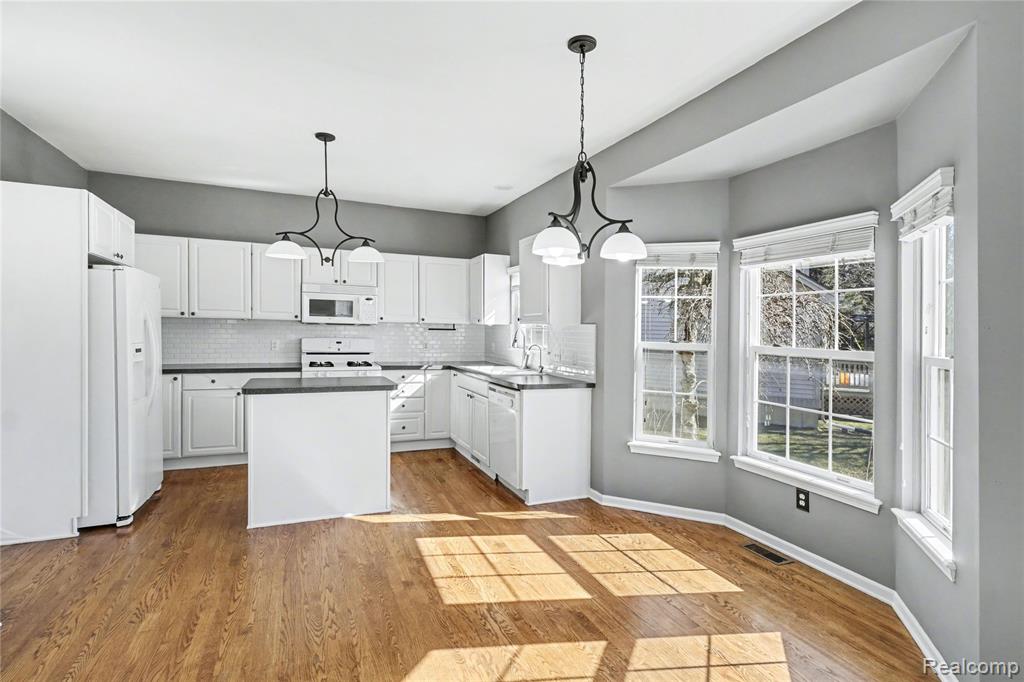 16111 Aspen Hollow Drive, Fenton, MI 48430 — Photo 4