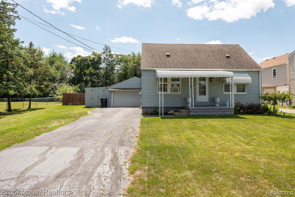 6235 DALLAS Street, Monroe, MI 48161 — front exterior